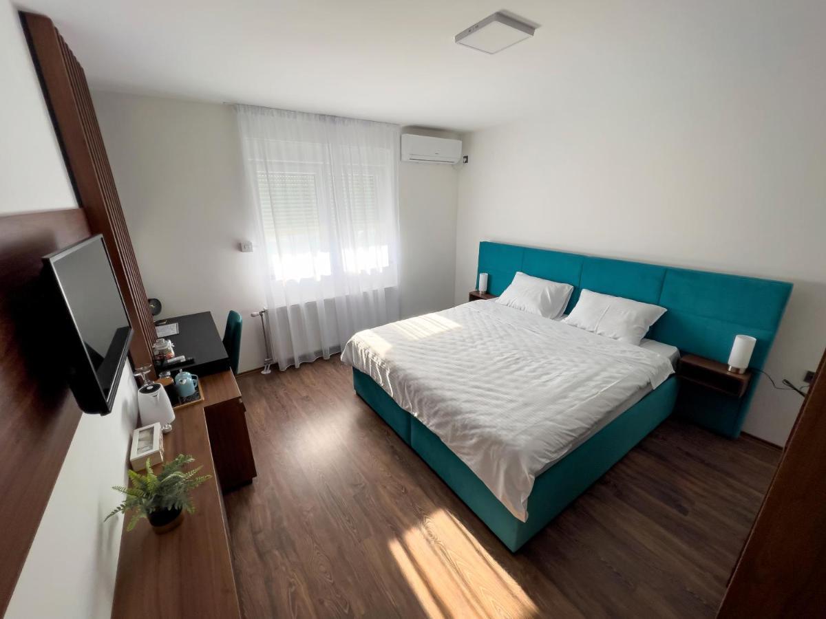 Hany Sweet Ni Extérieur photo